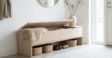 découvrez comment dire adieu aux clés et au courrier en désordre près de la porte grâce à la nouvelle tendance déco qui séduit les professionnels.