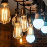 découvrez comment l'éclairage peut transformer l'ambiance et l'espace de votre pièce bien plus efficacement que n'importe quel meuble, en révélant un effet souvent sous-estimé.