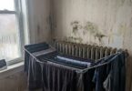 découvrez pourquoi sécher votre linge sur un radiateur avec les fenêtres fermées, bien que courant, peut causer des problèmes inattendus pour votre santé et votre maison.