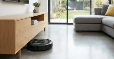 découvrez le robot laveur-aspirateur autonome, conçu pour se glisser sous les meubles et garantir un nettoyage impeccable sans effort. la révolution du nettoyage à domicile est enfin arrivée !